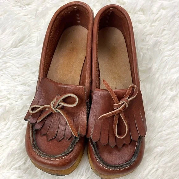 VTG 1970’s Sears Roebuck Brown Leather Thick Gum Sole Loafers w Fringe and Bow - Picture 7 of 15